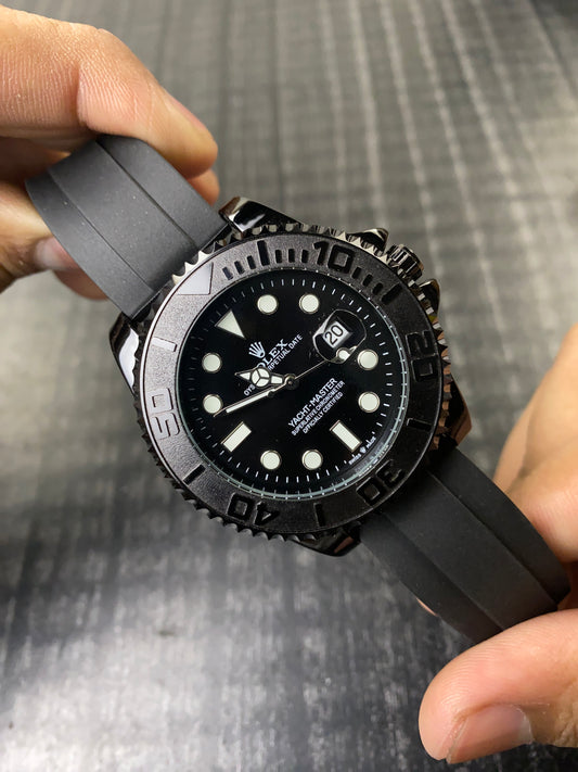 Rolex Yacht-Master Watch – Black Rubber Belt (AAA)