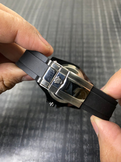 Premium Rolex Yacht-Master Watch – Black Rubber Belt (AAA)